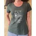 Camiseta "Eu Ouvi Café da manhã?" - Feminina